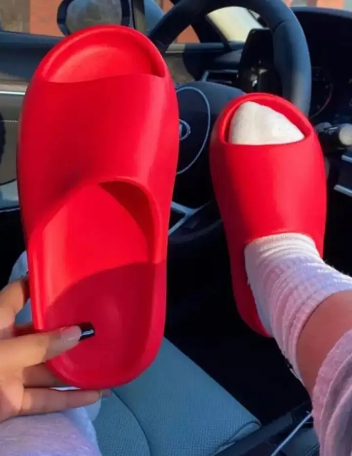 franco-banetti-slide-red