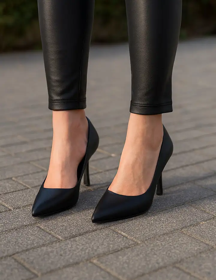 Franco Banetti Stelitino Pump Black
