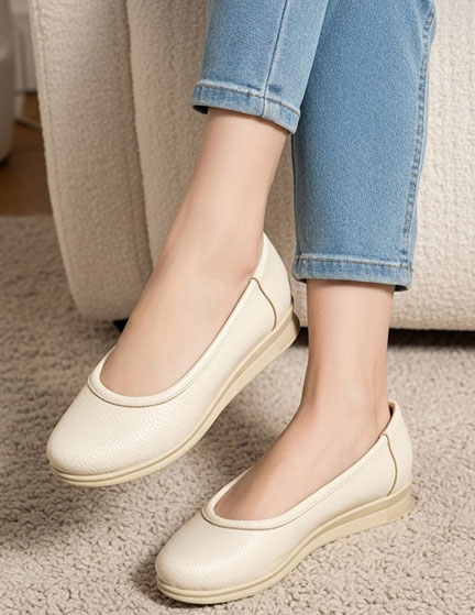 Franco Banetti Ninel Ballerina Beige